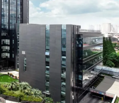 爱普生与NEC商用投影机对比：会议室场景选型参数详解